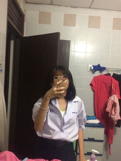 นักศึกษาเกี่ยวเบ็ด .